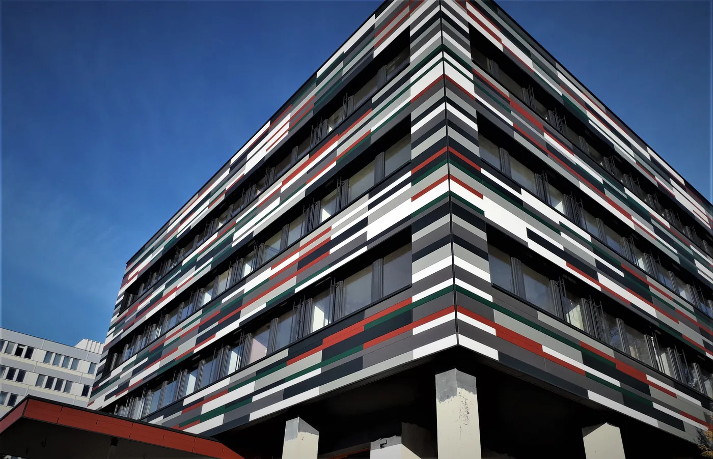 The PREFA sheet-metal façade of the community centre in Jičín