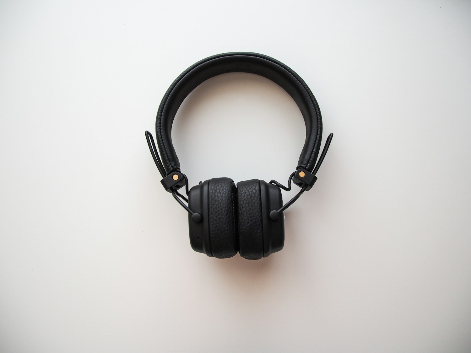 Headphones in a simple catalog layout